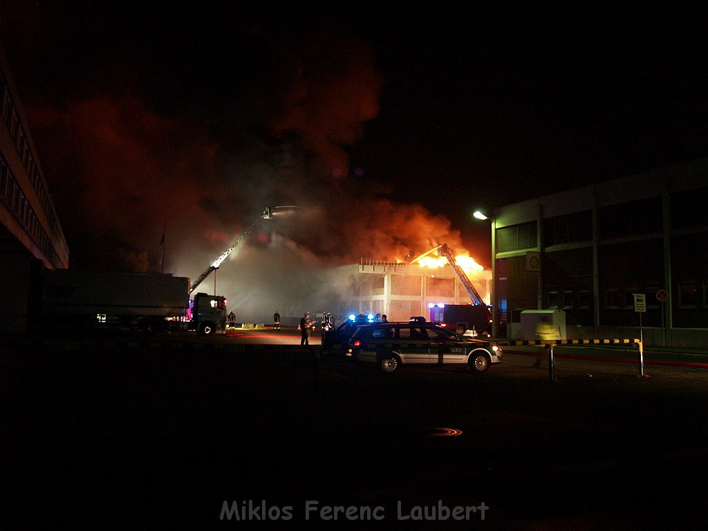 Grossbrand Halle auf dem Grossmarkt Koeln P498.JPG